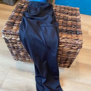 90 Degree Crop Pocket Leggings - M